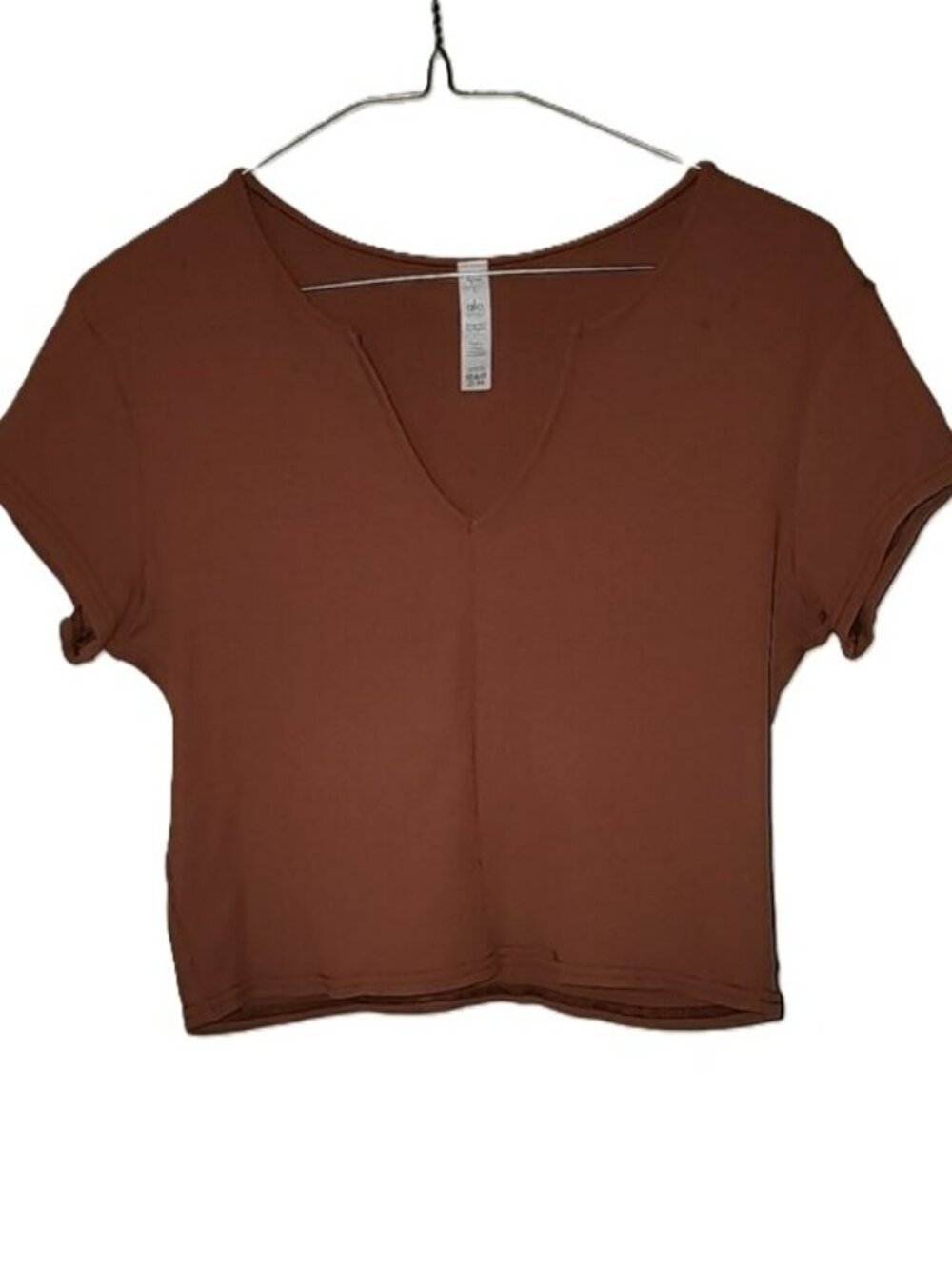 ALO Yoga Rust Savvy Cropped Ribbed Short Sleeve V-Neck Tee Size Large